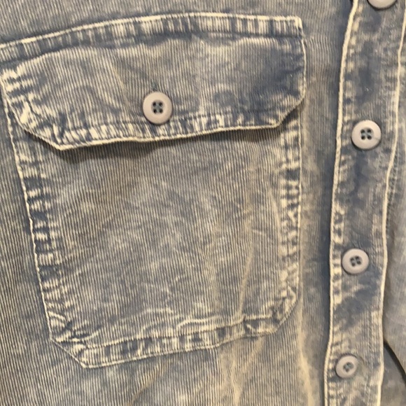 ACID WASH CORDUROY BUTTON UP✨ - Picture 4 of 6